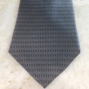 BILL BLASS GRAY ALL SILK TIE